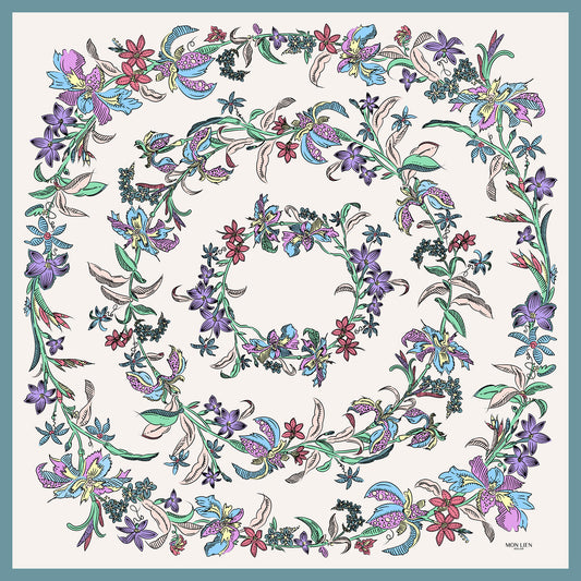 foulard di seta quadrato avorio con stampa di ghirlanda di fiori multicolore disegnati in corone