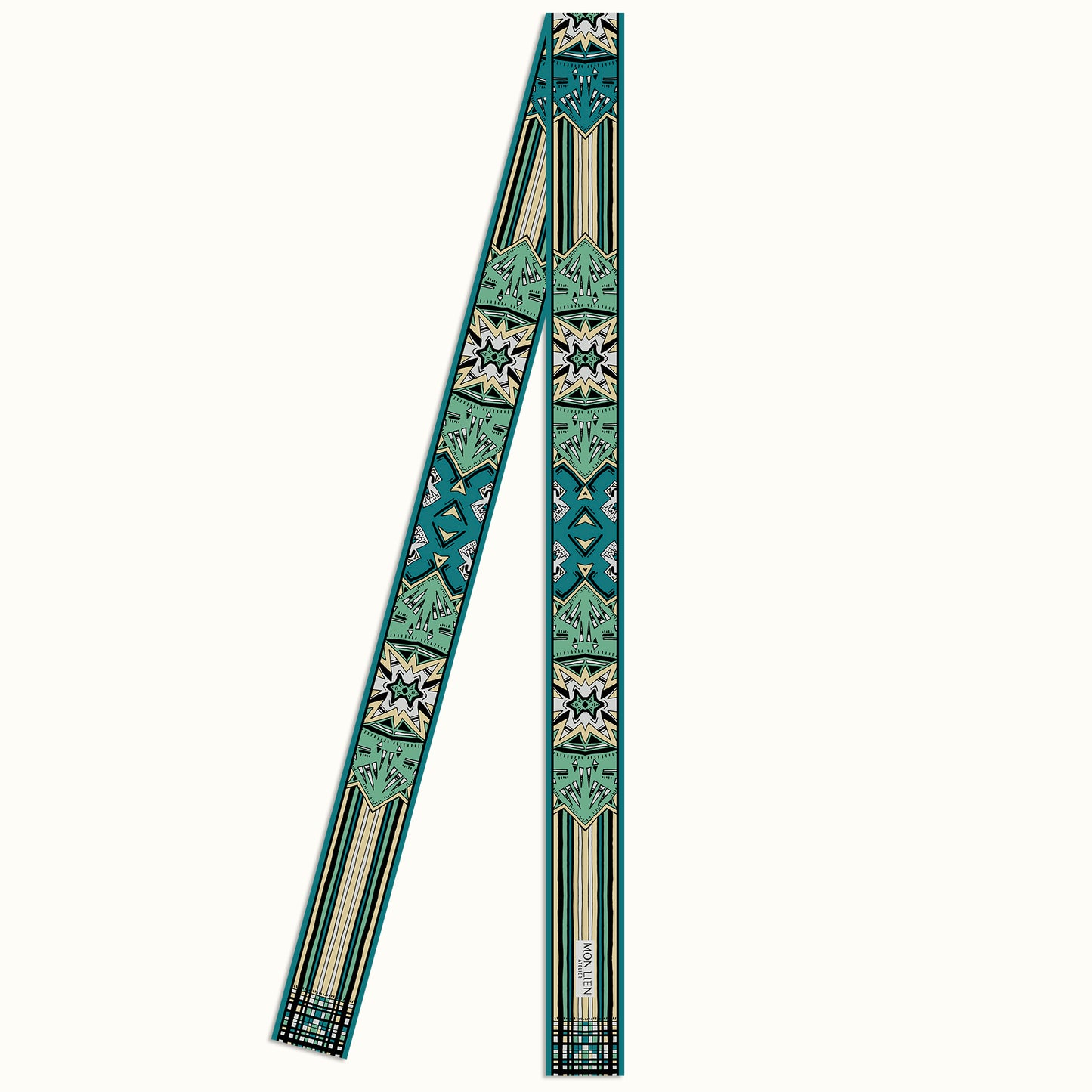 disegno della cintura in seta piegata con motivi nelle tonalità turchese e avorio da indossare in ogni occasione